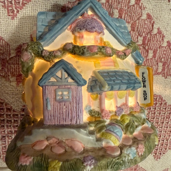Vintage Easter Village Light up Flower Shop - Picture 2 of 4
